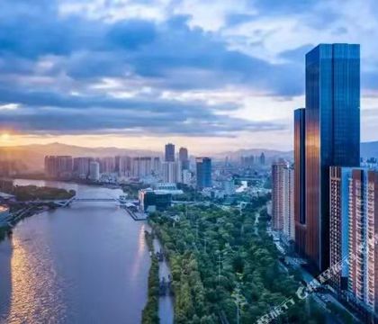 蘭州黃河鐵橋+大眾巷+黃河樓+蘭州老街2日1晚私家團